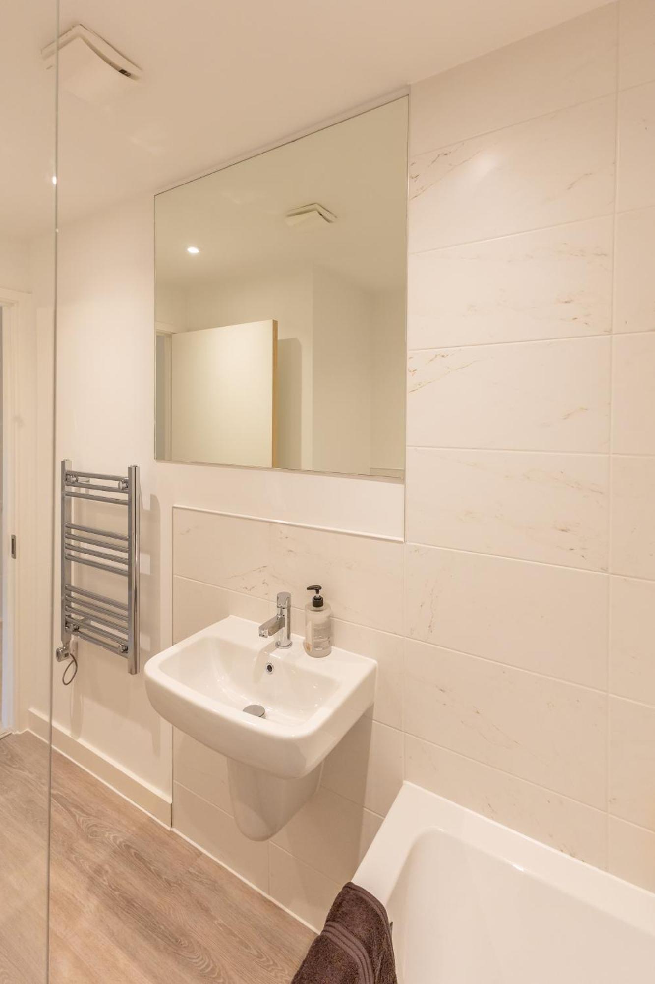 Stunning Modern 3 Bedroom Townhouse - Perfect Getaway Manchester Exterior foto